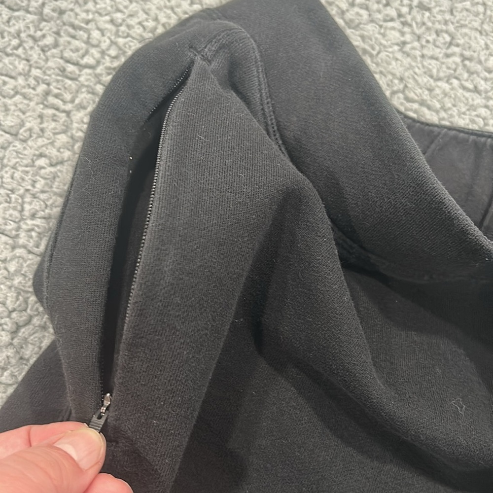Lululemon Athletica Black Track Pants with Elastic Waistband - Picture 5 of 8